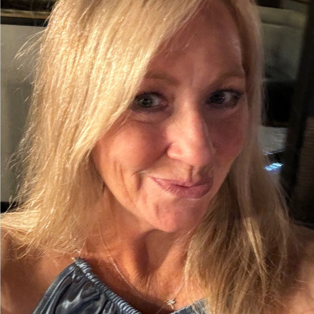 Meet your Posher, Wendy